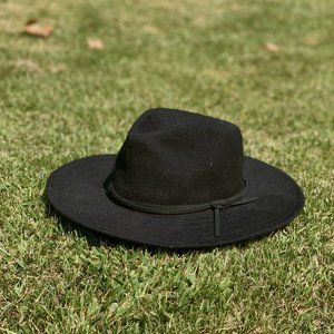 Black Wyeth Hat